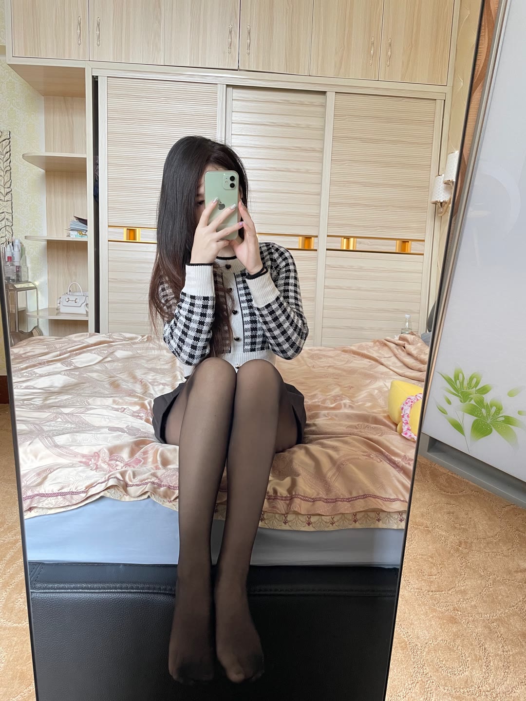 超短裙的大长腿破洞黑丝小姐姐喜欢吗插图6