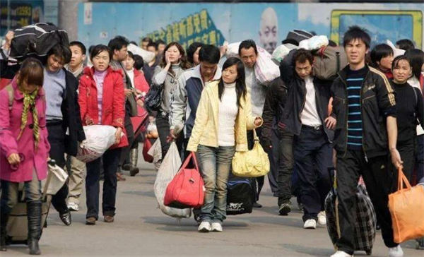 除了进厂打螺丝，做这4种生意不会比打工挣钱少-源来如此